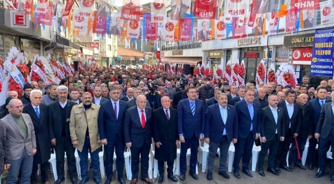 Hekimhan’da Cumhur İttifakı’nın adayı MHP’li Memet Tabaroğulları’nın seçim bürosu açıldı