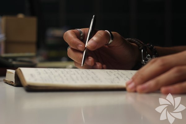 Arkadaşımı nasıl mutlu edebilirim?